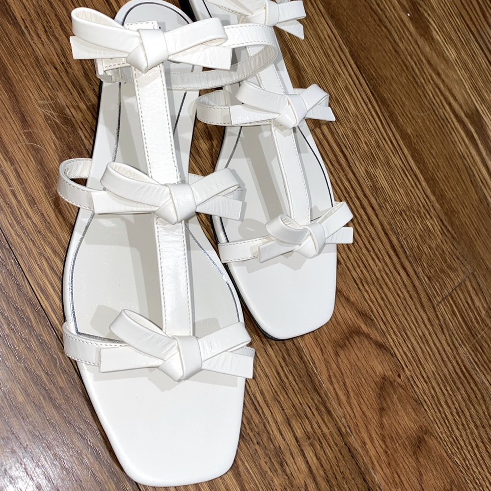 Valentino Garavani French Bow Sandal size 39